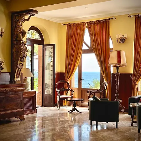 120, Mansion Alhamar *