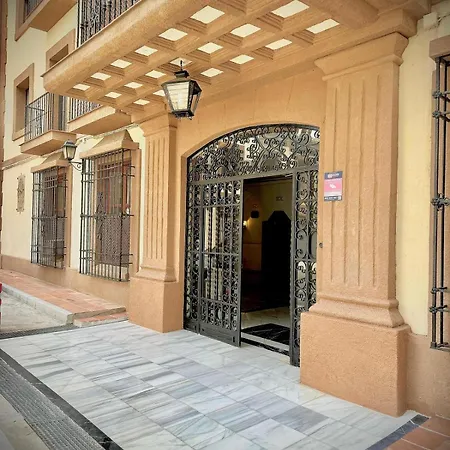 120, Mansion Alhamar 公寓