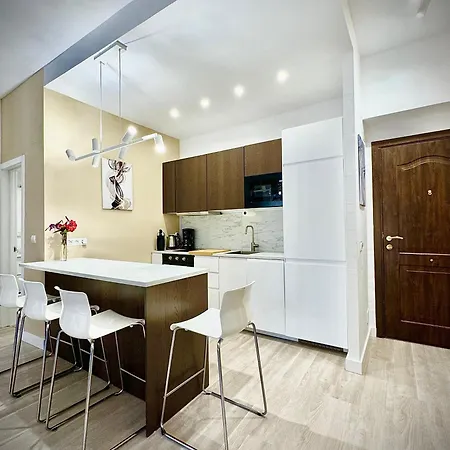 120, Mansion Alhamar